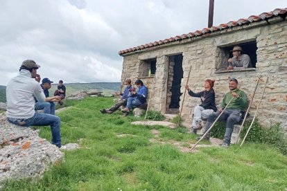 Participantes de la Escuela de Pastores, impartidas dentro del proyecto Reactiva Brañosera (Palencia)