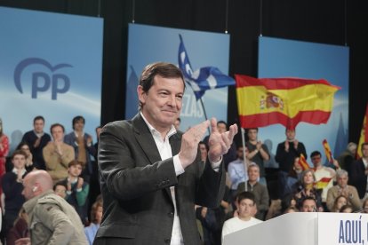 Alberto Núñez Feijóo y Alfonso Fernández Mañueco, durante el acto de fin de campaña del PPCyL en Valladolid