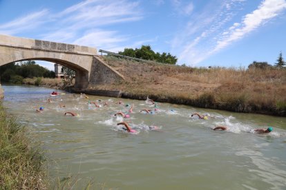 El Canal de Castilla, la gran ruta del interior que impulsa el turismo activo en Palencia, actividad deportiva  en Palredes de Nava(Palencia)
