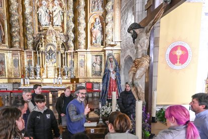 Último ensayo de la procesión del Silencio en la parroquia de San Cosme.