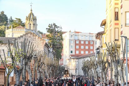 Procesión de la Soledad de la Virgen de la Semana Santa de Burgos.