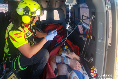 Rescate de un parapentista herido tras un accidente durante el aterrizaje en Tórtoles