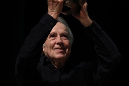 El cantante y compositor, Joan Manuel Serrat, recibe el Premio Leteo 2026