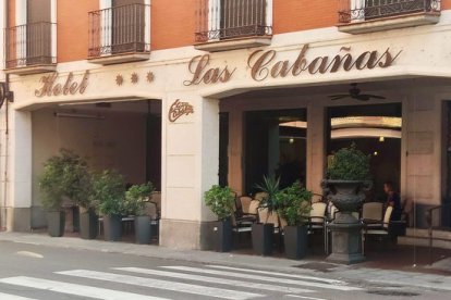 Hotel restaurante Las Cabañas de Peñaranda. / E. M.