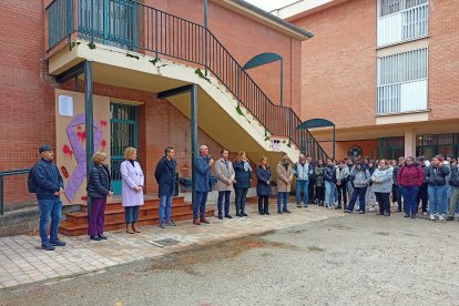 Marcha en conmemoración del Día Internacional de Eliminación de la Violencia Contra la Mujer, en el Instituto Giner de lo Ríos y en el Instituto Nacional de Estadística de Segovia. - ICAL