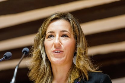 La concejala de igualdad, Ana Peñalosa, durante el acto del ayuntamiento en conmemoración del Día Internacional de Eliminación de la Violencia Contra la Mujer. - ICAL