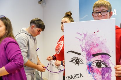Acto en la Diputación de Segovia en conmemoración del Día Internacional de Eliminación de la Violencia Contra la Mujer. - ICAL