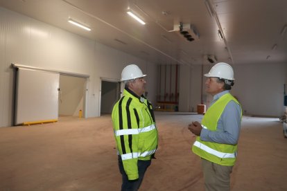 La empresa agroalimentaria Cascajares, que sufriera un incendio que destruyó por completo la fábrica, está construyendo una nueva factoría mas grande junto a la anterior. -ICAL