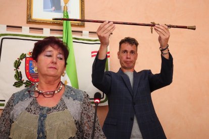 Pleno de Constitución del Ayuntamiento de Villablino (León), en el que ha sido elegido como alcalde el socialista Mario Rivas.- ICAL