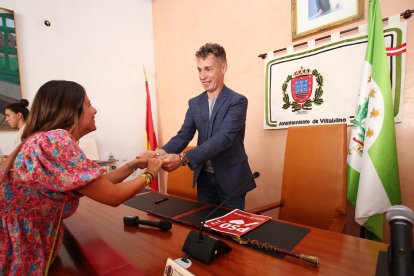 Pleno de Constitución del Ayuntamiento de Villablino (León), en el que ha sido elegido como alcalde el socialista Mario Rivas.- ICAL