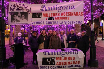 Marcha silenciosa contra la violencia de género en Soria. - ICAL