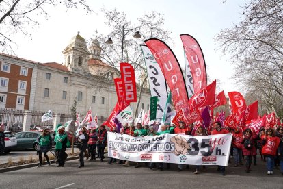 UGT, CCOO y CSIF en una manifestación.- ICAL