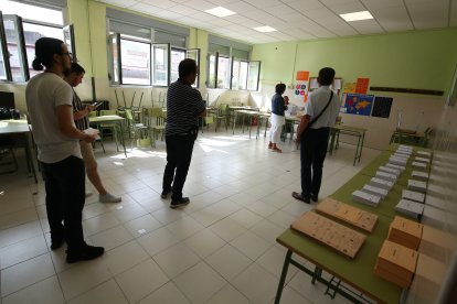 Votaciones a las Cortes Generales en los colegios electorales de Ponferrada