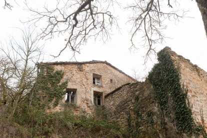 Bárcena de Bureba, en Burgos, un pueblo deshabitado comprado por una pareja holandesa. -ICAL