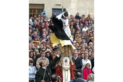 Imagen de archivo de la Bajada del ángel en Peñafiel. -GOOGLE