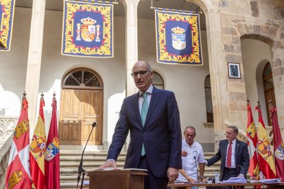 Toma de posesión de Javier Iglesias como presidente de la nueva Corporación Provincial de la Diputación de Salamanca. -ICAL