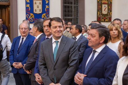 El presidente de la Junta de Castilla y León, Alfonso Fernández Mañueco, asiste al Pleno extraordinario de constitución de la corporación provincial de la Diputación de Salamanca del periodo 2023-2027. -ICAL