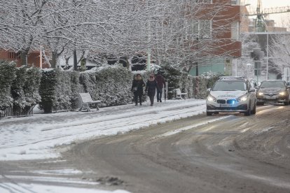 Las nevadas cubren la ciudad de León.- ICAL