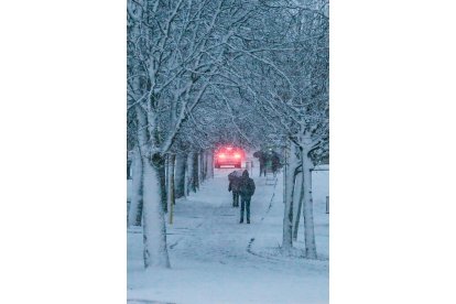 Las nevadas cubren la ciudad de León.- ICAL