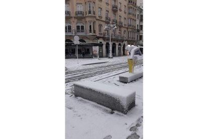 Las nevadas cubren la capital leonesa.- E. M.