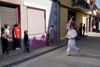 Celebración de los Zarramaches de Casavieja en Ávila. -ICAL.