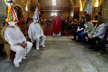 Celebración de los Zarramaches de Casavieja en Ávila. -ICAL.