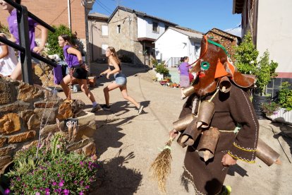 Campaneiros de Manzaneda.- ICAL