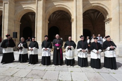 Ceremonia tradicional de Las Cabezadas celebrada en León.- ICAL