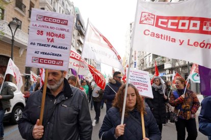 UGT, CCOO y CSIF salen a las calles por las 35 horas.- ICAL