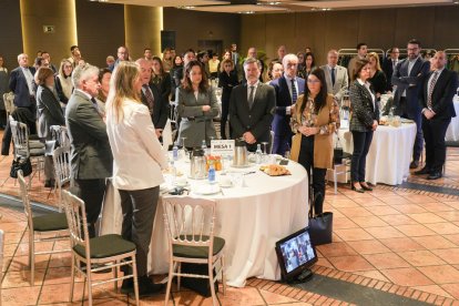 Club de Prensa de El Mundo: Corredor Atlántico: Un proyecto común. / LOSTAU