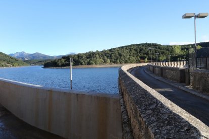 Embalse de Ruesga en la montaña Palentina.- ICAL