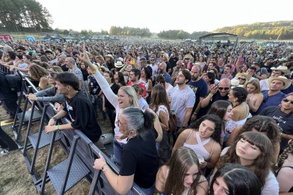 Festival Músicos en la Naturaleza con las actuaciones de C. Tangana, Leiva e Iván Ferreiro en Hoyos del Espino.- ICAL