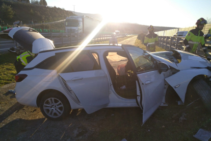 Accidente de tráfico en Torre del Bierzo, en León. - E.M.