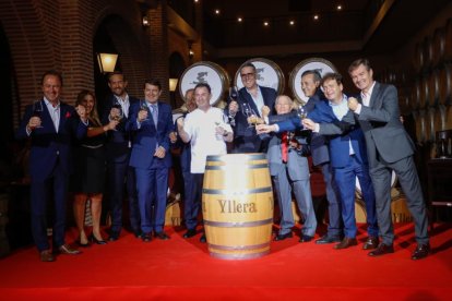 Inauguración del restaurante de Martín Bersategui en 'La bodega el hilo de Adriana'. J.M. Lostau