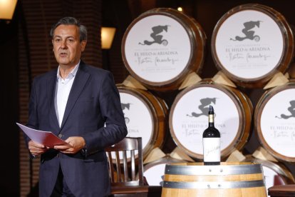 Inauguración del restaurante de Martín Bersategui en 'La bodega el hilo de Adriana'. J.M. Lostau