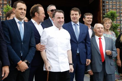Inauguración del restaurante de Martín Bersategui en 'La bodega el hilo de Adriana'. J.M. Lostau