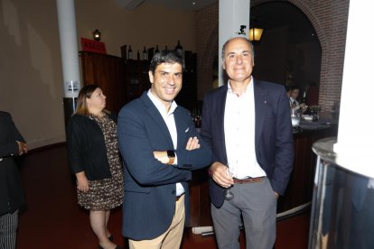 Inauguración del restaurante de Martín Bersategui en 'La bodega el hilo de Adriana'. J.M. Lostau