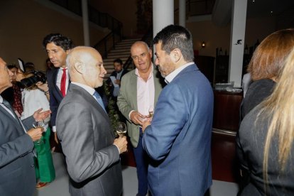 Inauguración del restaurante de Martín Bersategui en 'La bodega el hilo de Adriana'. J.M. Lostau