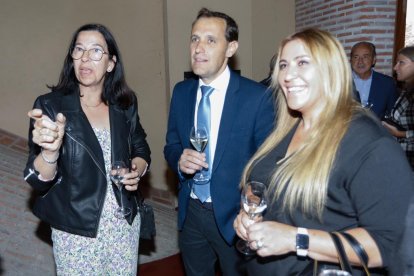 Inauguración del restaurante de Martín Bersategui en 'La bodega el hilo de Adriana'. J.M. Lostau