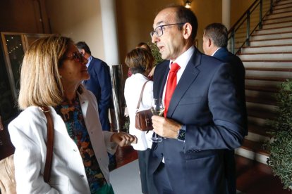 Inauguración del restaurante de Martín Bersategui en 'La bodega el hilo de Adriana'. J.M. Lostau