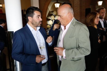 Inauguración del restaurante de Martín Bersategui en 'La bodega el hilo de Adriana'. J.M. Lostau