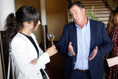 Inauguración del restaurante de Martín Bersategui en 'La bodega el hilo de Adriana'. J.M. Lostau