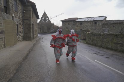 Martes de carnaval en Villanueva de Valrojo.- ICAL