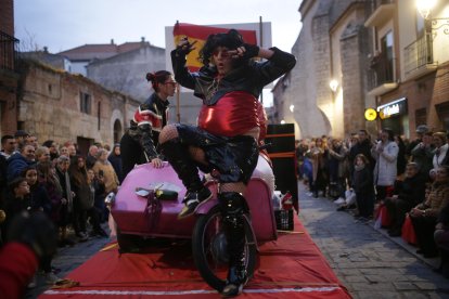 Desfile de carnaval en Toro.- ICAL