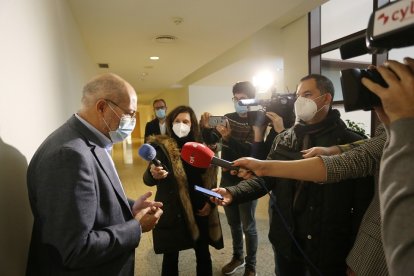 El exvicepresidente de ja Junta Francisco Igea de reúne con el grupo parlamentario de Ciudadanos tras el anuncio del presidente de la Junta de convocar elecciones anticipadas. -ICAL