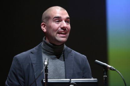 Pablo Álvarez y Sara García reciben el título de Hijos Predilectos de la Ciudad de León.- ICAL