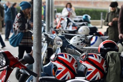 León acoge la 'Scooter Run' del Purple Weekend, con concentración previa en el Palacio de Congresos y recorrido posterior por la ciudad. -ICAL.