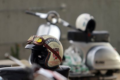 León acoge la 'Scooter Run' del Purple Weekend, con concentración previa en el Palacio de Congresos y recorrido posterior por la ciudad. -ICAL.