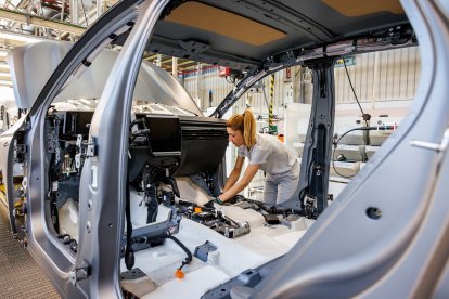 Fabricación del Renault Austral en Palencia.- ICAL