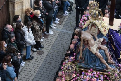 La Procesión de La Dolorosa, da inicio a la Semana Santa en la capital leonesa
